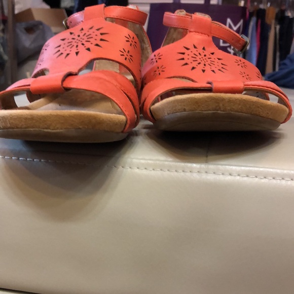 Comfortiva sandals - Picture 7 of 10